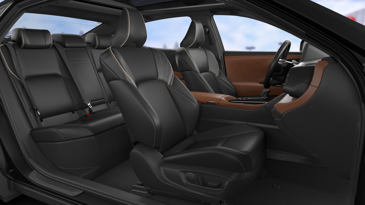 Toyota Crown Limited 2.5L 4-Cyl. Hybrid Engine All-Wheel Drive [8]