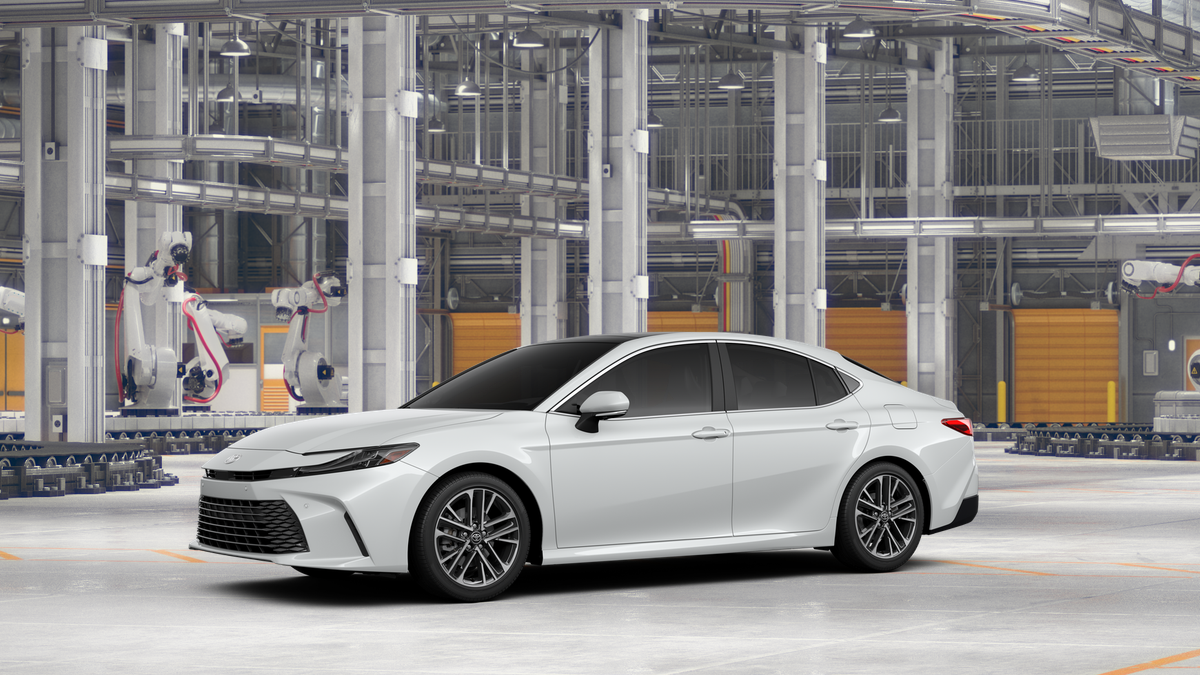 Camry XLE 2.5L 4-Cyl. Engine All-Wheel Drive [8]